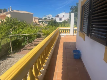 Moradia T5 para Venda em Albufeira e Olhos de Água