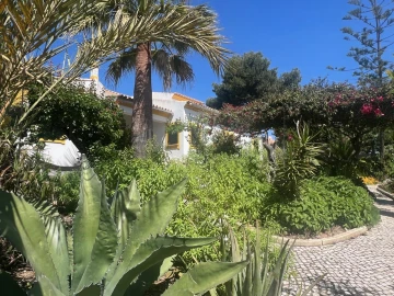 Moradia T5 para Venda em Albufeira e Olhos de Água