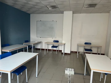 Loja para Venda em Albufeira e Olhos de Água