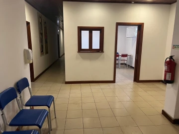 Loja para Venda em Albufeira e Olhos de Água