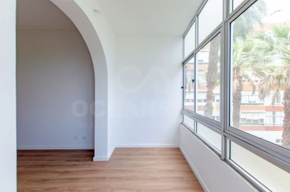 Apartamento T2 para Arrendamento em Oeiras e São Julião da Barra, Paço de Arcos e Caxias