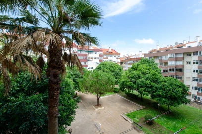 Apartamento T2 para Arrendamento em Oeiras e São Julião da Barra, Paço de Arcos e Caxias