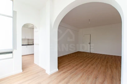 Apartamento T2 para Arrendamento em Oeiras e São Julião da Barra, Paço de Arcos e Caxias