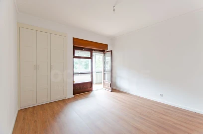 Apartamento T2 para Arrendamento em Oeiras e São Julião da Barra, Paço de Arcos e Caxias