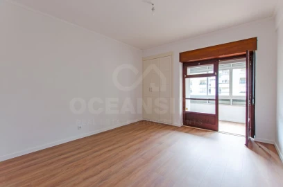 Apartamento T2 para Arrendamento em Oeiras e São Julião da Barra, Paço de Arcos e Caxias