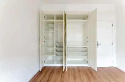 Apartamento T2 para Arrendamento em Oeiras e São Julião da Barra, Paço de Arcos e Caxias
