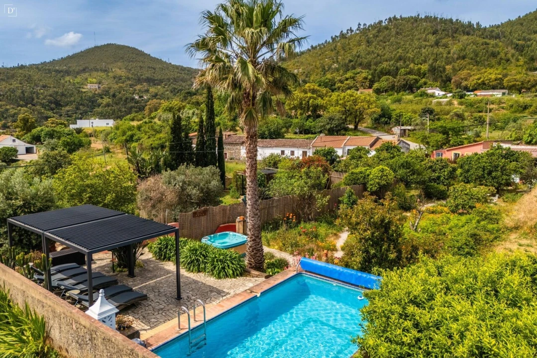 Moradia T7 para Venda em Alferce Foto 50