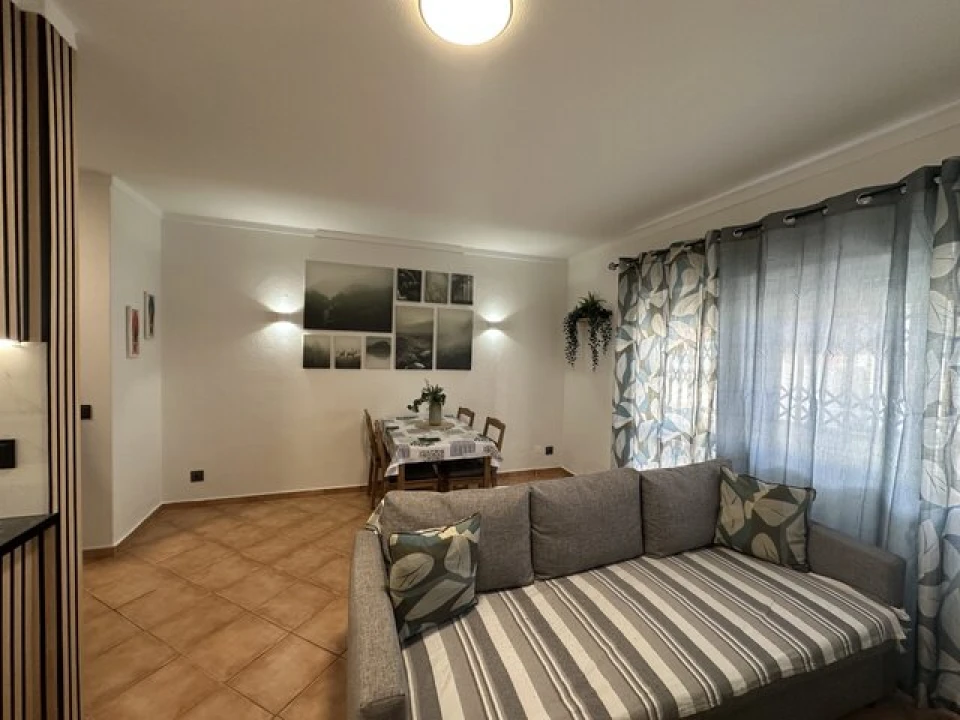 Apartamento T1 para Venda em Quarteira Foto 3
