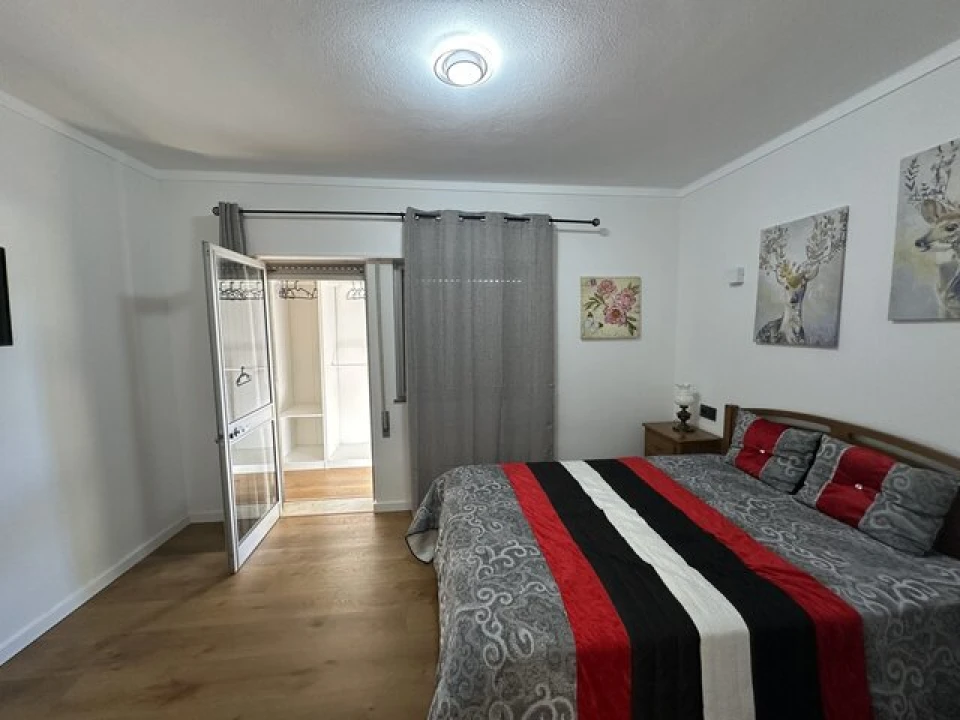 Apartamento T1 para Venda em Quarteira Foto 6