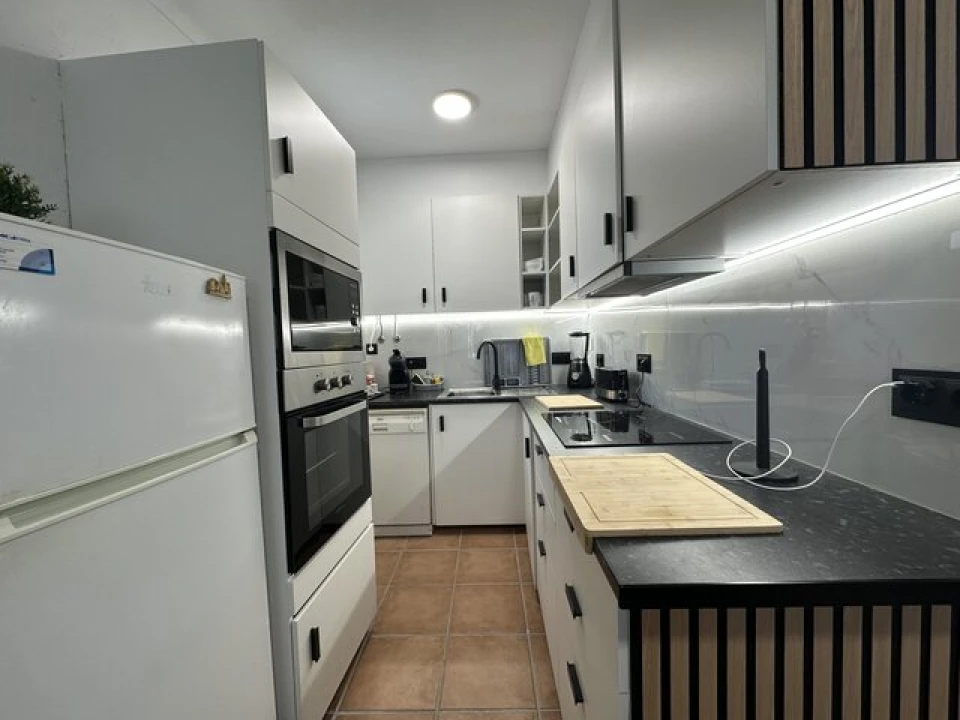 Apartamento T1 para Venda em Quarteira Foto 9
