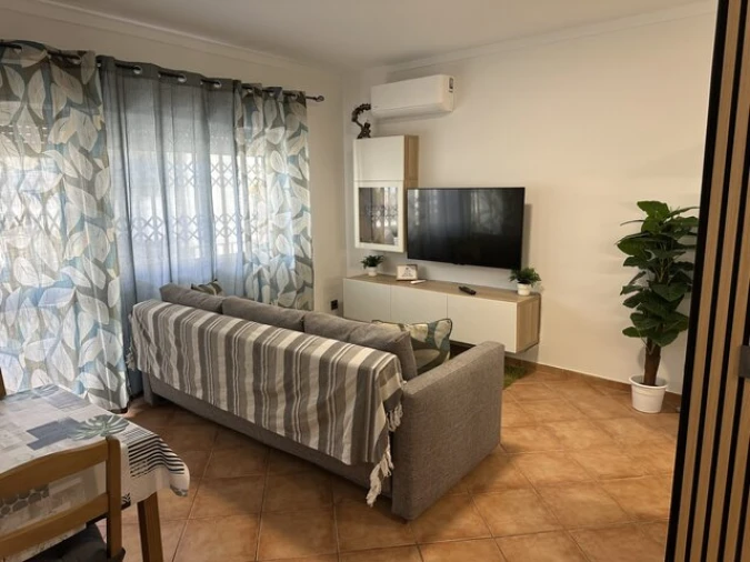 Apartamento T1 para Venda em Quarteira Foto 2