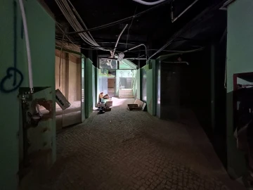 Prédio para Venda em Lagos (São Sebastião e Santa Maria)