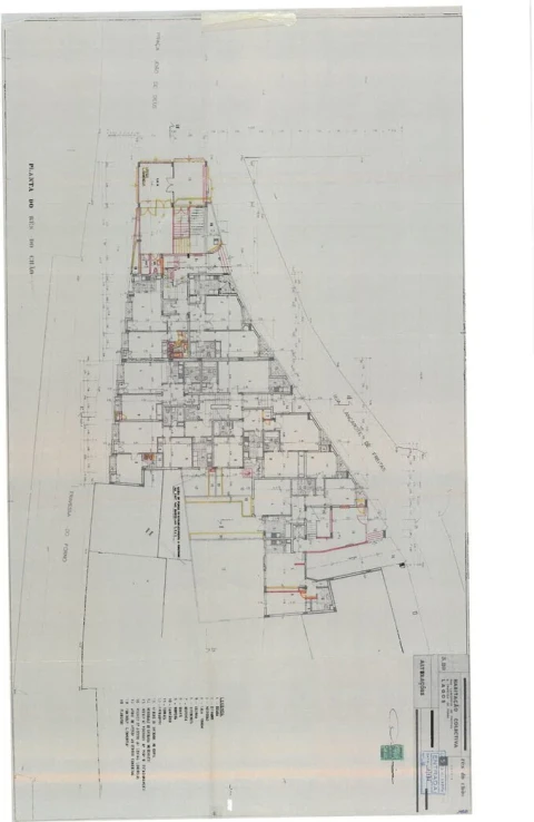 Prédio para Venda em Lagos (São Sebastião e Santa Maria)