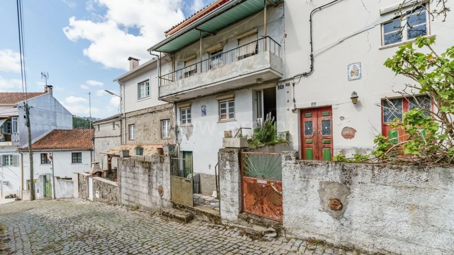 Moradia T3 para Venda em Alcongosta
