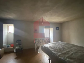 Moradia T7 para Venda em Vade