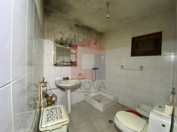 Moradia T7 para Venda em Vade
