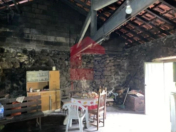 Moradia T7 para Venda em Vade