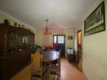 Moradia T7 para Venda em Vade