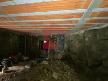 Moradia T7 para Venda em Vade