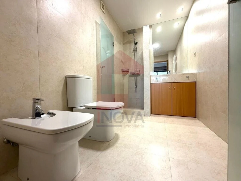 Apartamento T3 para Venda em Santa Maria Maior e Monserrate e Meadela Foto 12