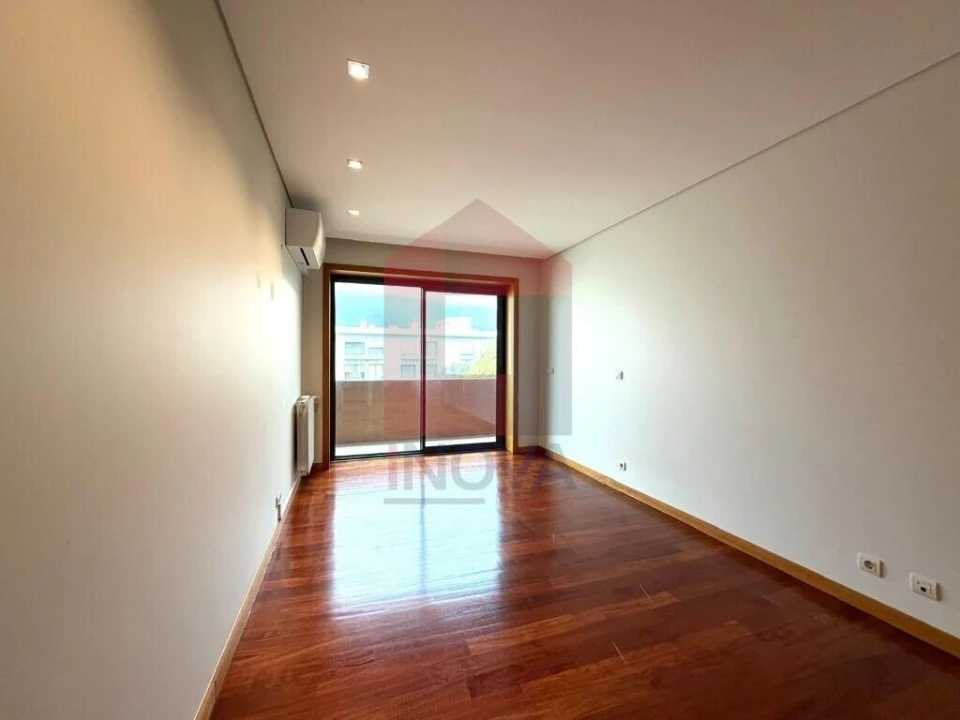 Apartamento T3 para Venda em Santa Maria Maior e Monserrate e Meadela Foto 14