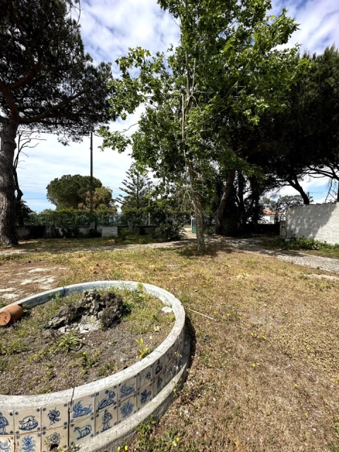 Moradia T6 para Venda em Caparica e Trafaria