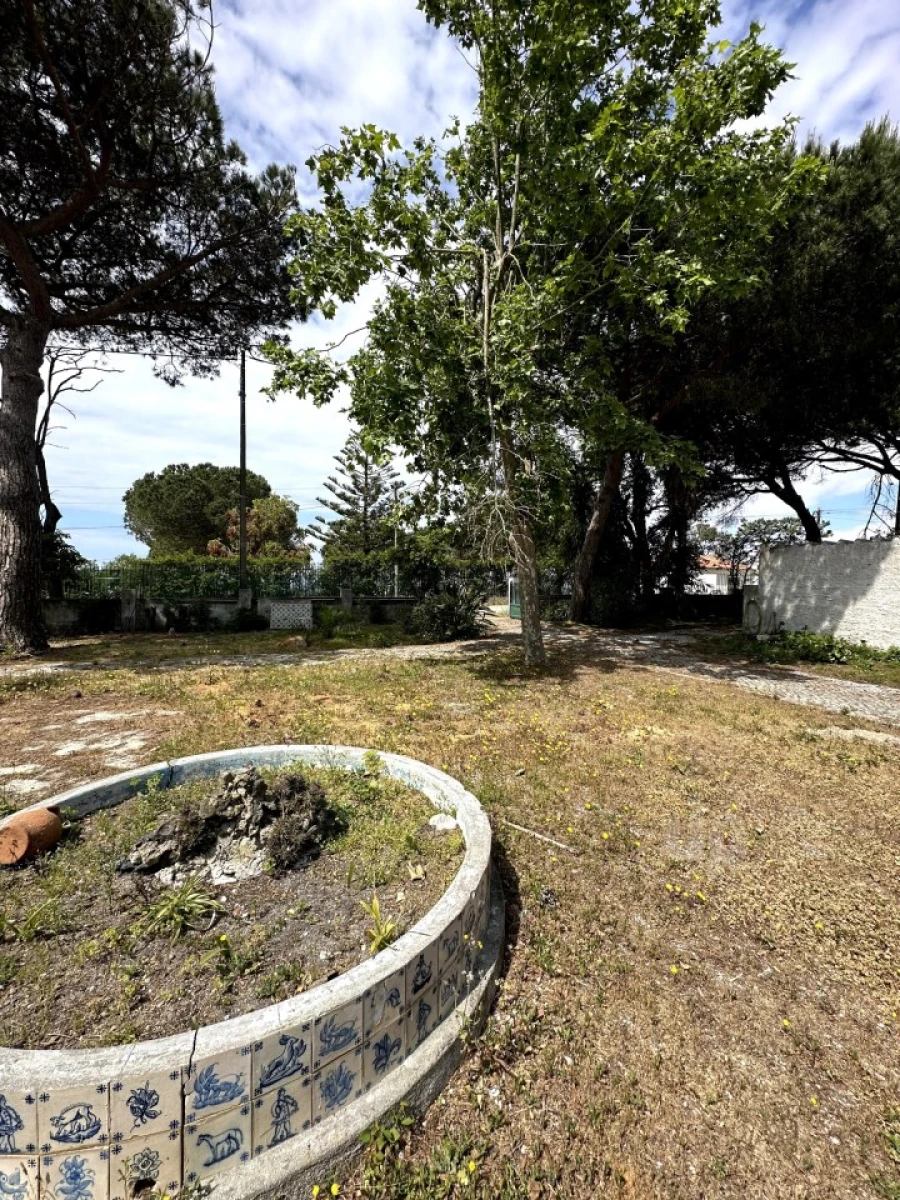 Moradia T6 para Venda em Caparica e Trafaria Foto 12