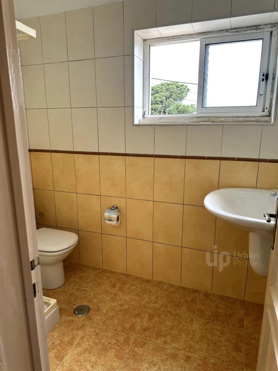 Moradia T6 para Venda em Caparica e Trafaria Foto 17