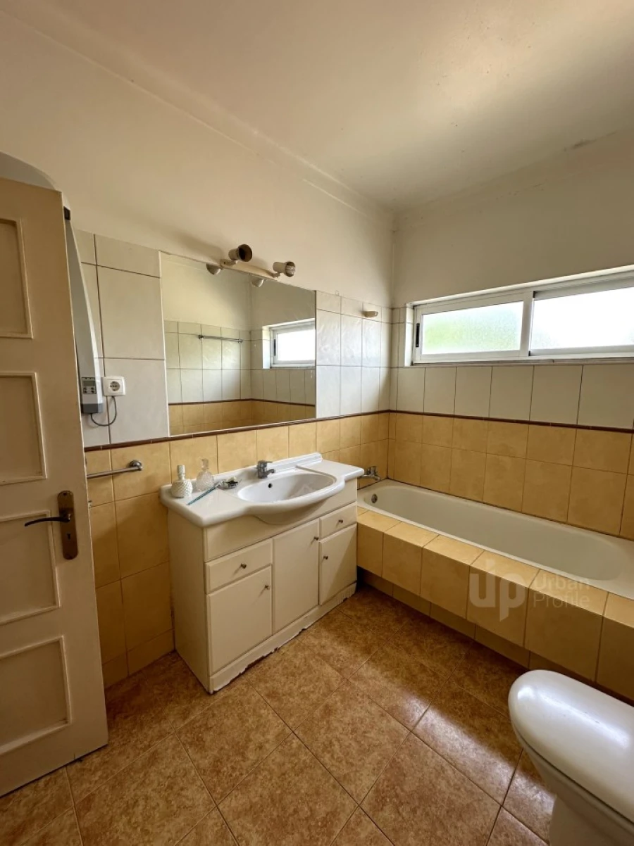 Moradia T6 para Venda em Caparica e Trafaria Foto 25