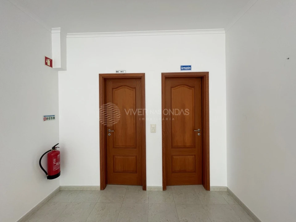 Loja para Arrendamento em Setubal (São Sebastião) Foto 7