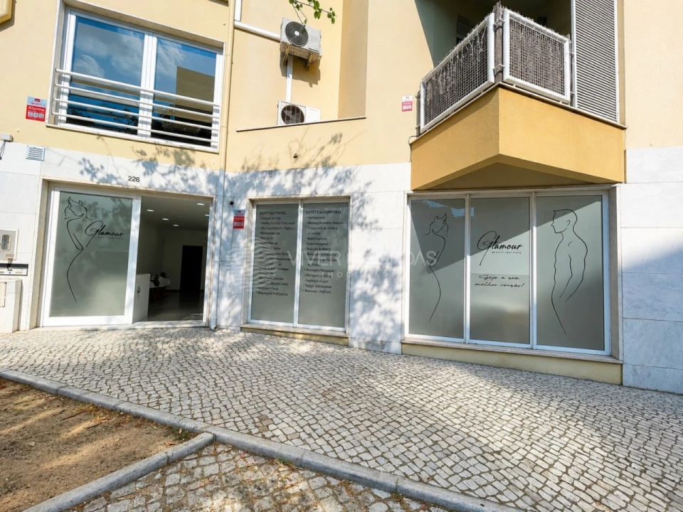 Loja para Arrendamento em Setubal (São Sebastião) Foto 1