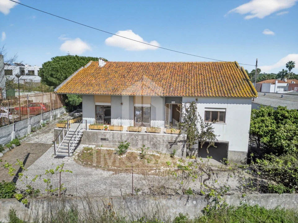 Moradia T3 para Venda em Loures Foto 1