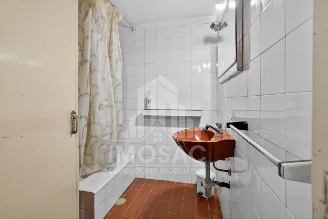 Moradia T3 para Venda em Loures Foto 32
