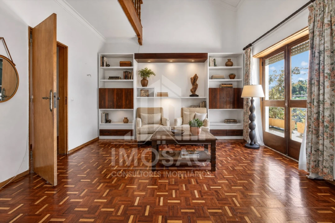 Moradia T3 para Venda em Loures Foto 8