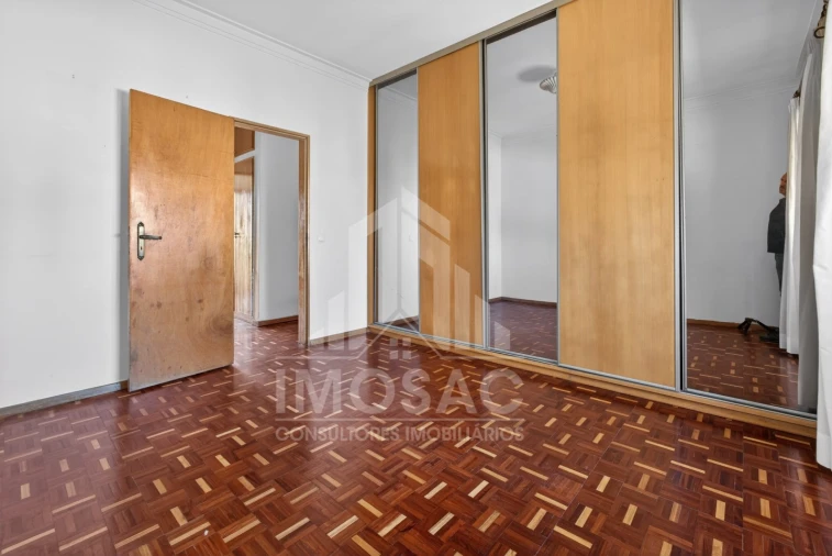 Moradia T3 para Venda em Loures Foto 18