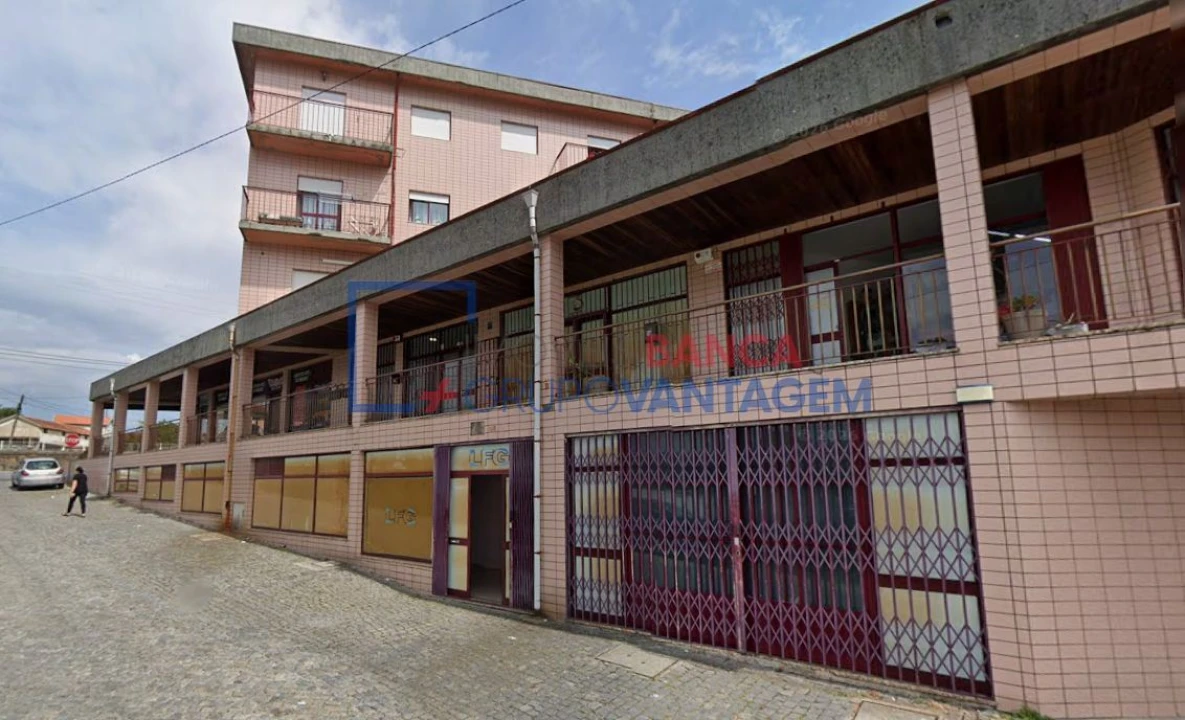Loja para Venda em Delães Foto 10