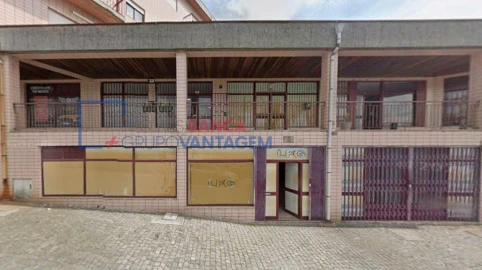 Loja para Venda em Delães