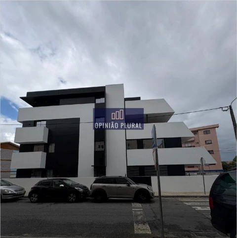 Apartamento T4 para Venda em Gondomar (São Cosme), Valbom e Jovim