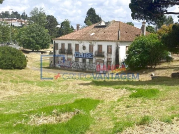 Moradia T20 para Venda em Algés, Linda-A-Velha e Cruz Quebrada-Dafundo