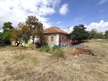 Moradia T20 para Venda em Algés, Linda-A-Velha e Cruz Quebrada-Dafundo