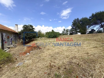 Moradia T20 para Venda em Algés, Linda-A-Velha e Cruz Quebrada-Dafundo
