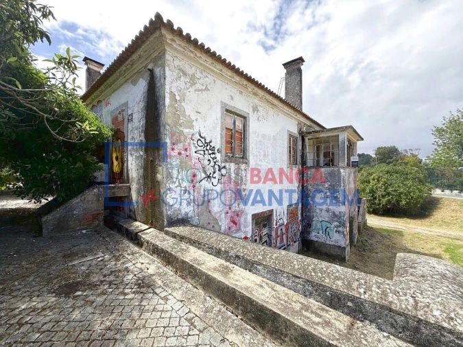 Moradia T20 para Venda em Algés, Linda-A-Velha e Cruz Quebrada-Dafundo Foto 3