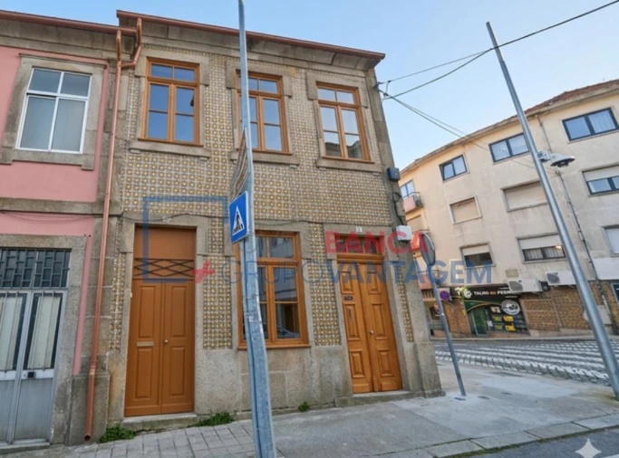 Prédio para Venda em Campanhã Foto 2