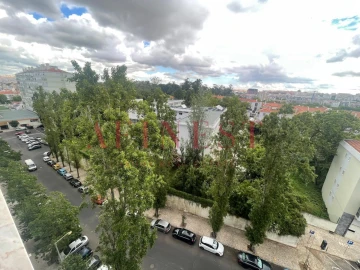 Apartamento T3 para Venda em Benfica