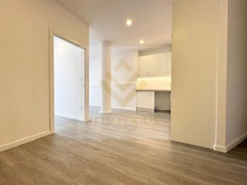 Apartamento T1 para Venda em Santa Maria de Lamas
