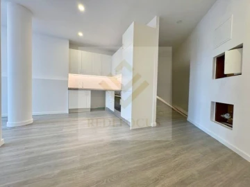 Apartamento T1 para Venda em Santa Maria de Lamas