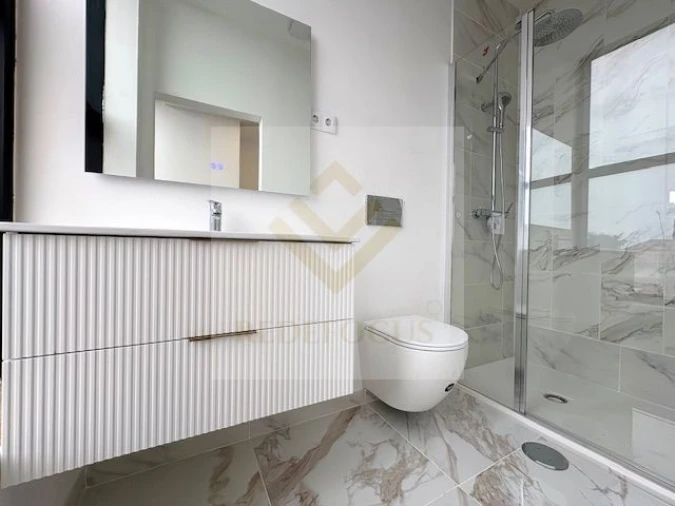 Apartamento T1 para Venda em Santa Maria de Lamas Foto 9