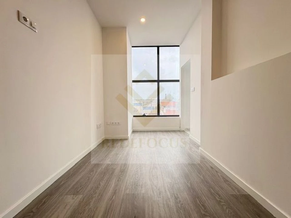Apartamento T1 para Venda em Santa Maria de Lamas Foto 7