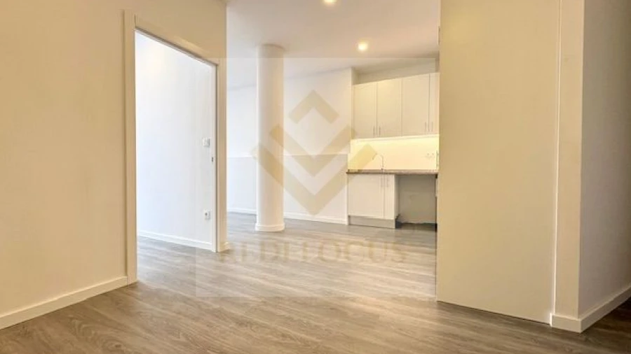 Apartamento T1 para Venda em Santa Maria de Lamas