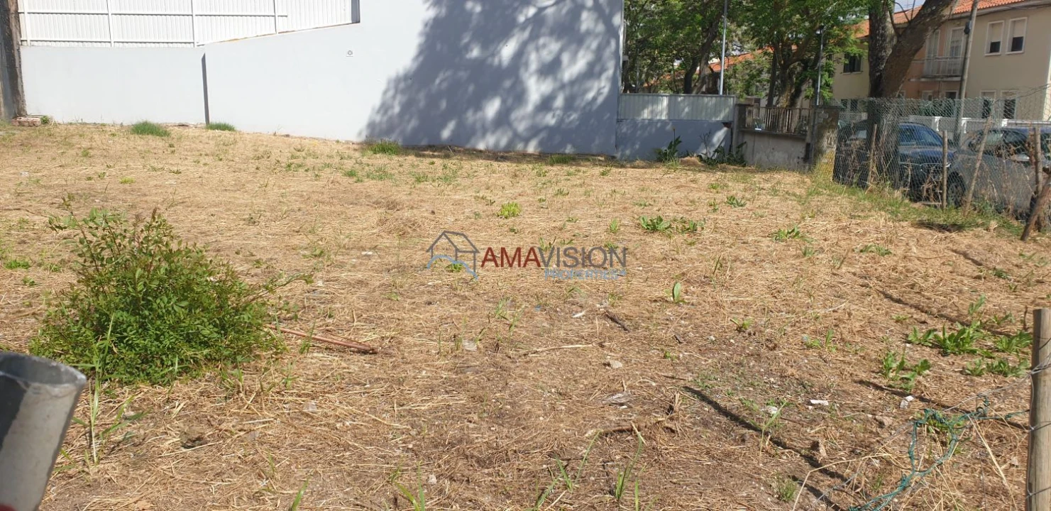Terreno para Venda em Benfica Foto 1